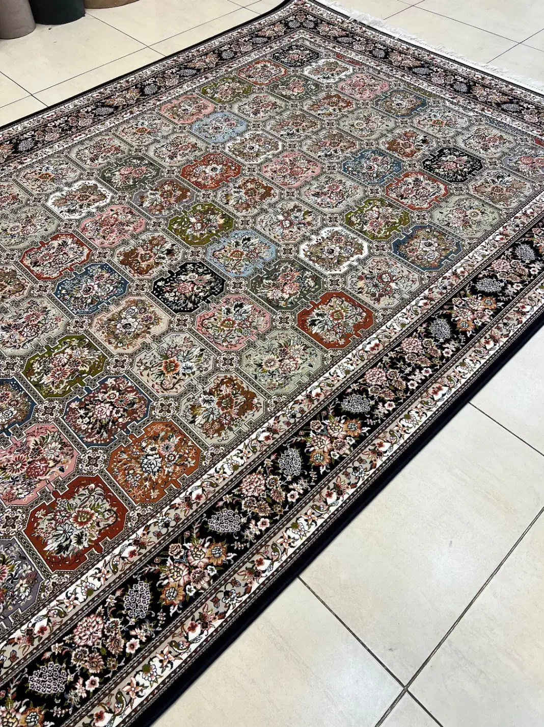 فرش خشتی ۱۰۰۰ شانه و ۱۲۰۰ شانه ( فول سایز موجود)|فرش|تبریز, |دیوار