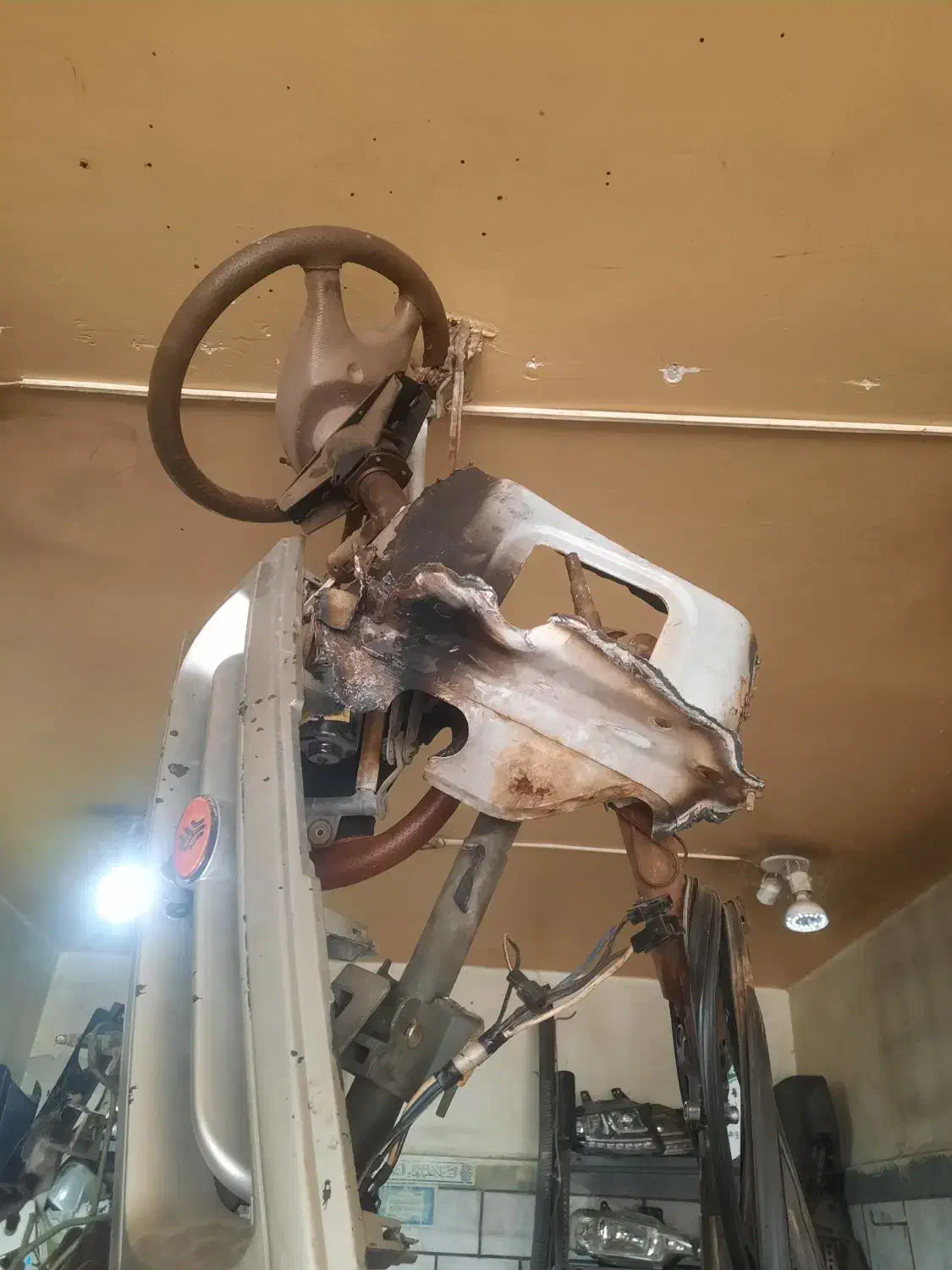 استوک قطعات بدنه.سقف و ستون کاپوت صندوق درب|قطعات یدکی و لوازم جانبی|اهواز, کمپلو جنوبی|دیوار