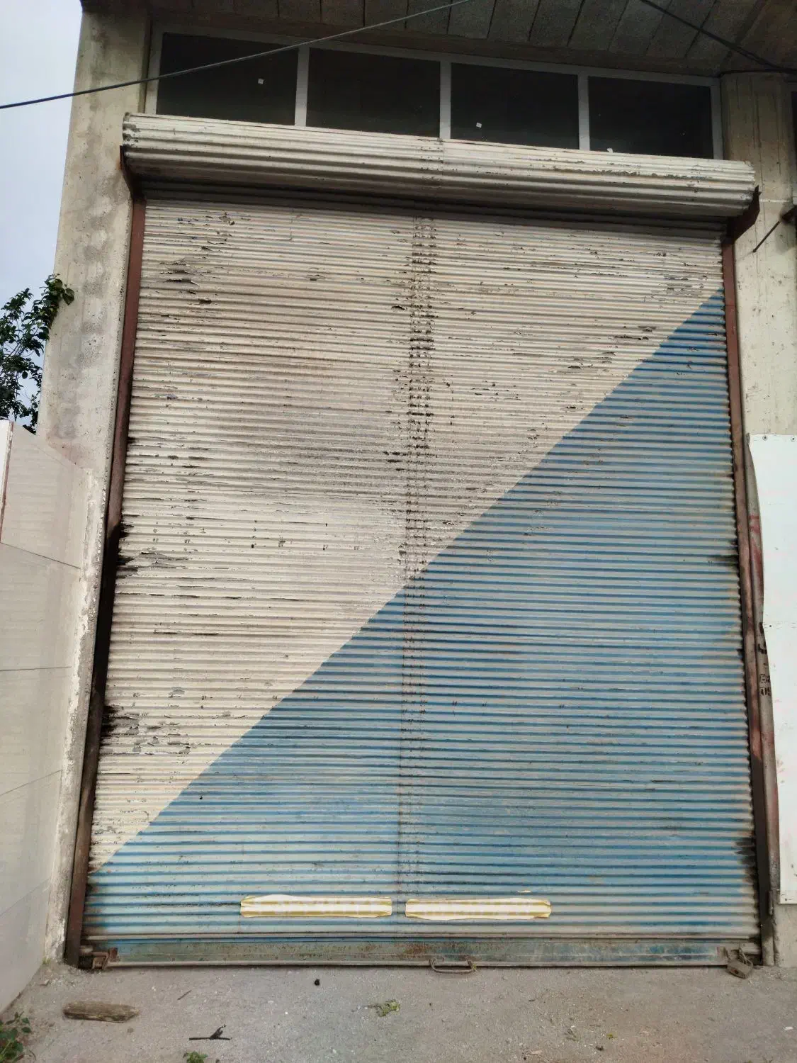 مغازه بزرگ نیمه تعمیر|اجارهٔ مغازه و غرفه|رودسر, |دیوار