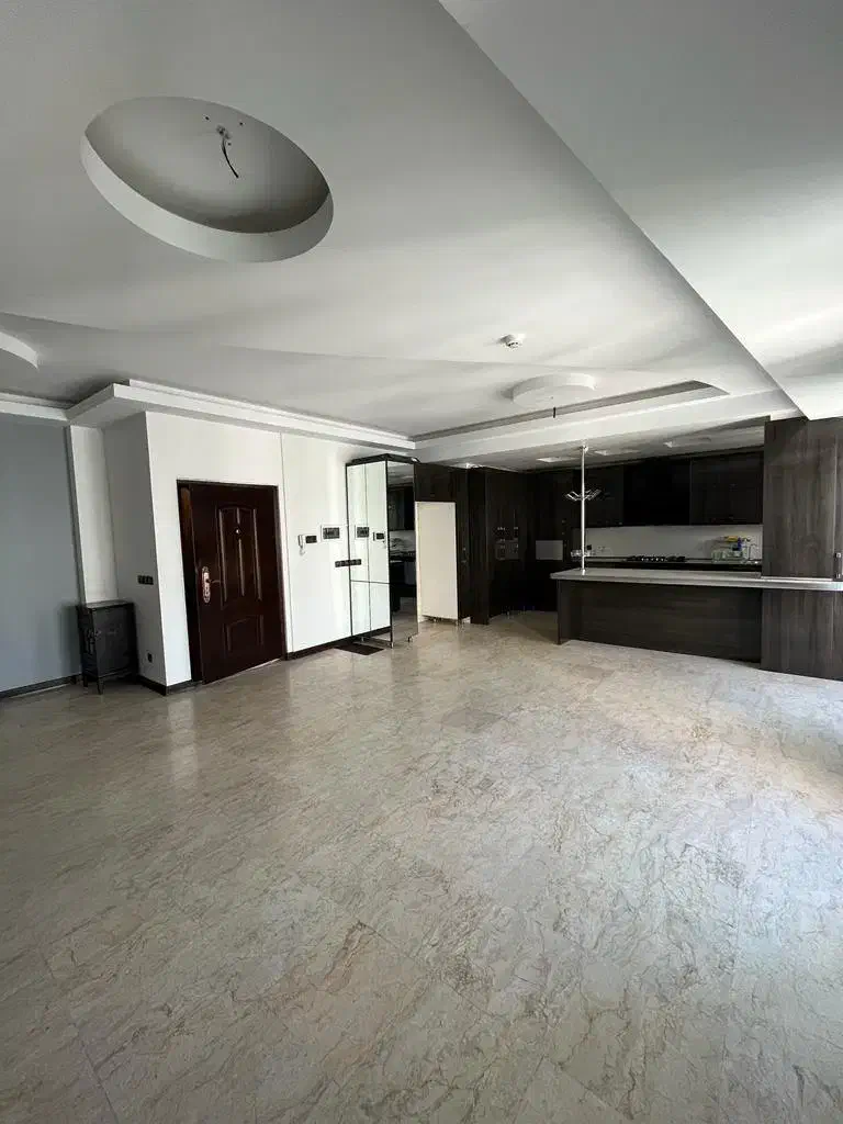 شمال کاخ ۱۰۵ متر ۲ خواب