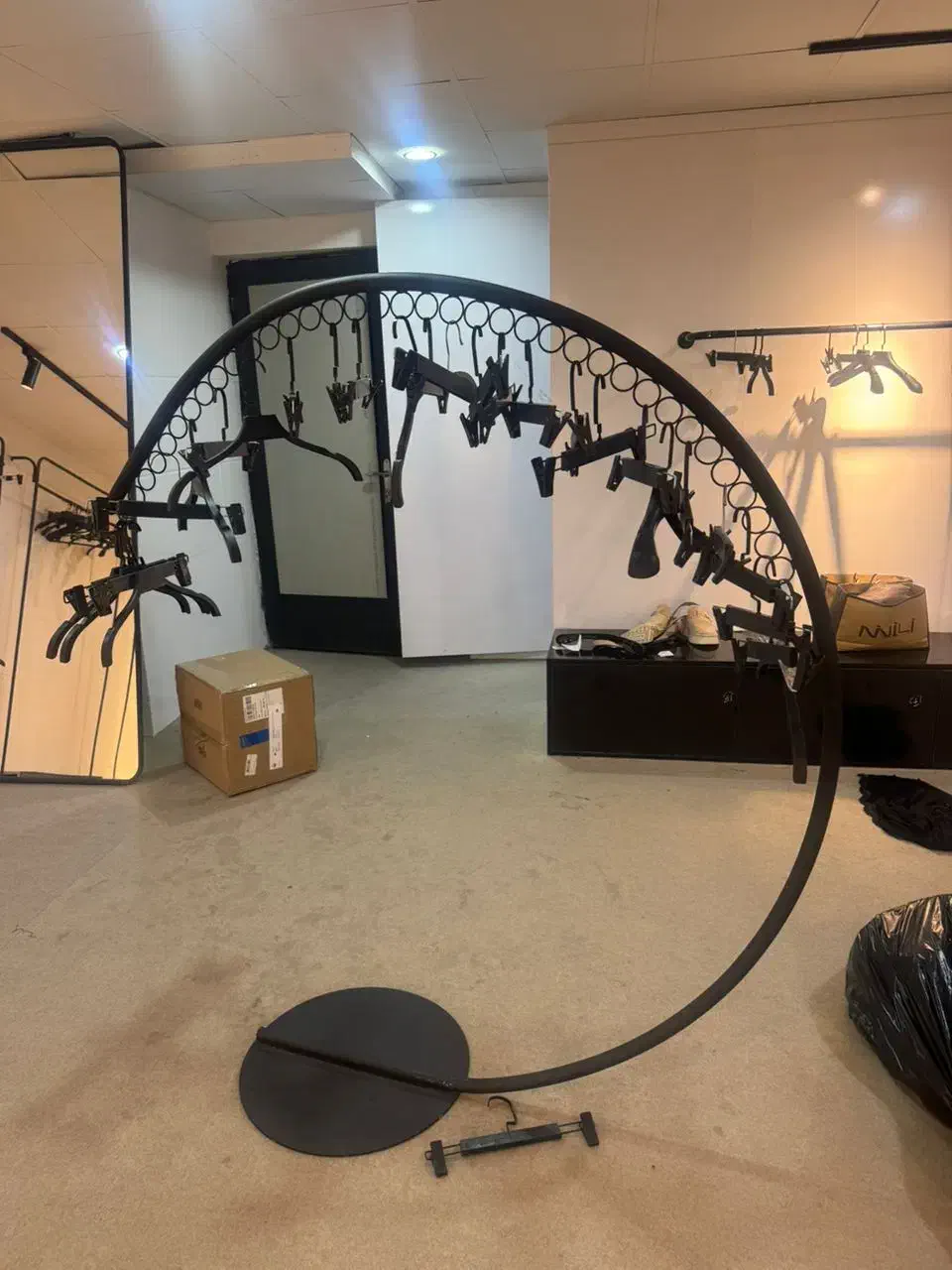 رگال و نورپردازی و میز|فروشگاه و مغازه|مبارکه, |دیوار