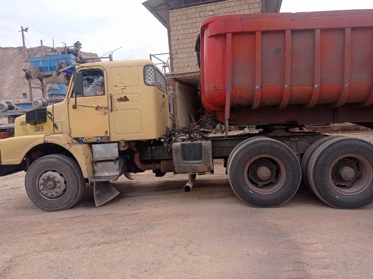 ولوو سوزونی مدل 62|خودرو سنگین|لوشان, |دیوار