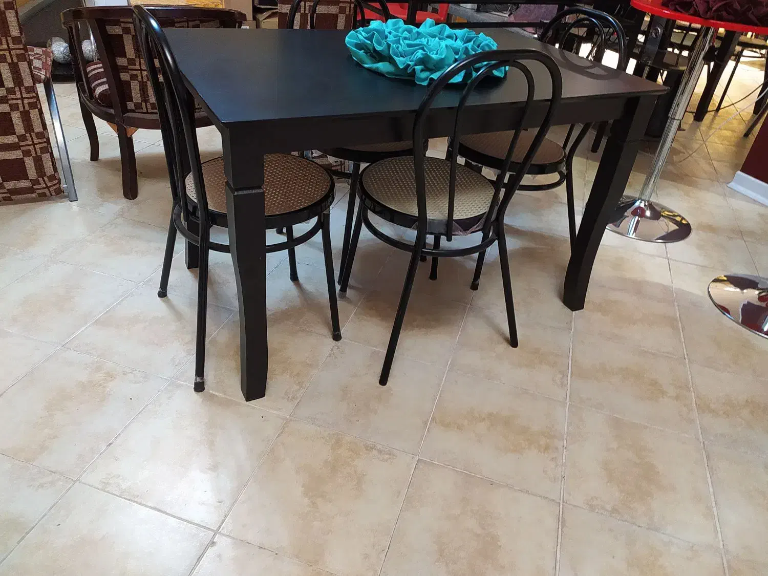 فروش نهارخوری 4 نفره 2500 وست میز جلو مبل مالزی|میز و صندلی غذاخوری|کیش, |دیوار