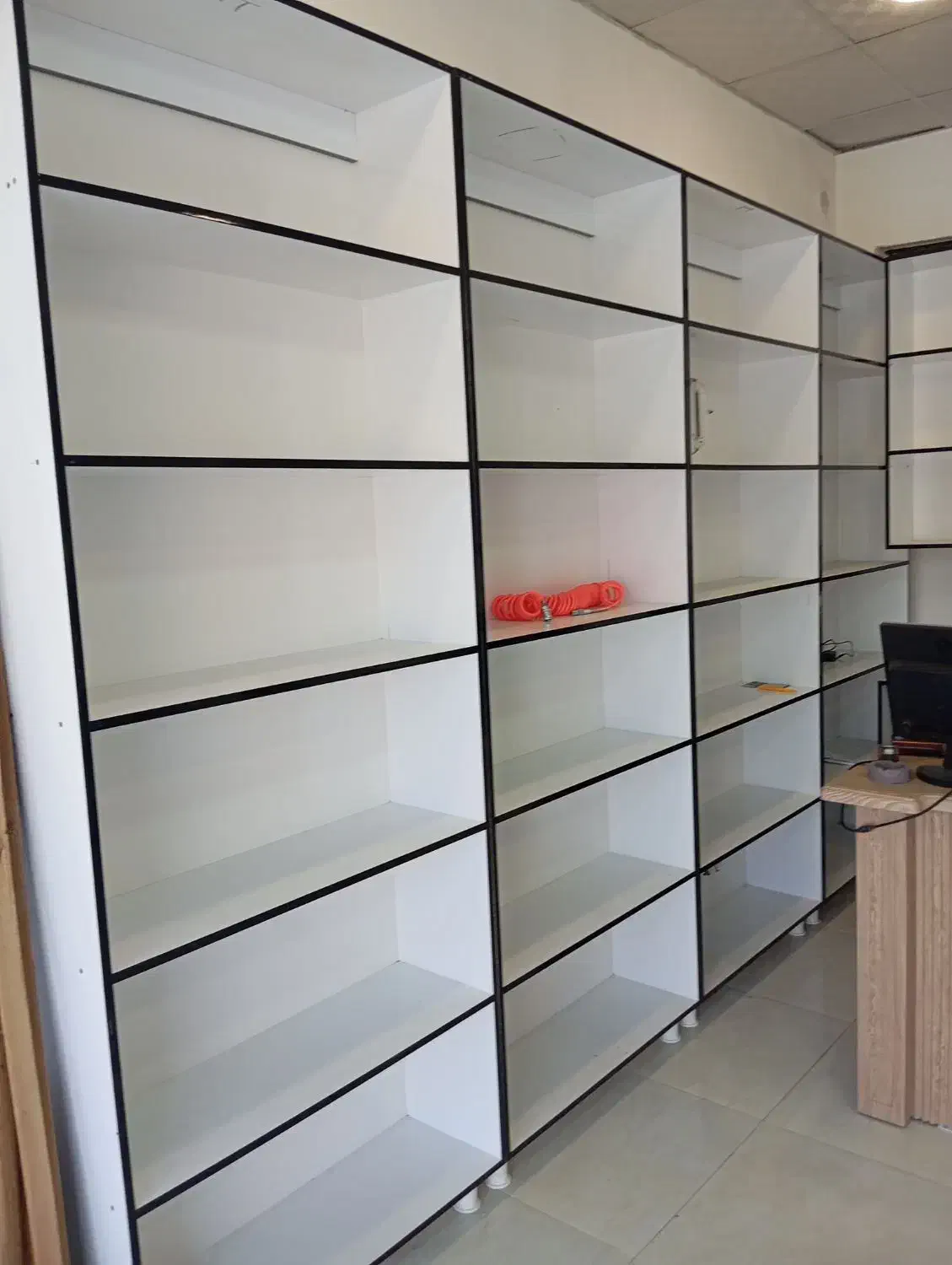 قفسه|کتابخانه، شلف، قفسههای دیواری|دماوند, دماوند|دیوار