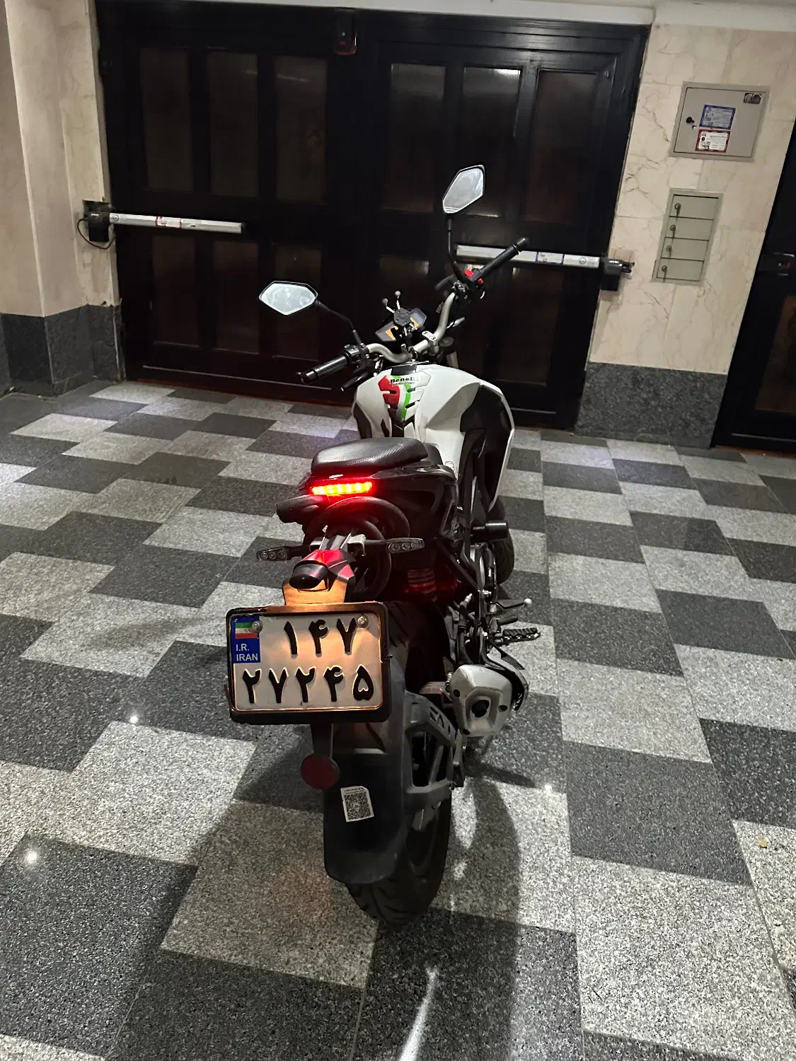 بنلی ۱۸۰ s نیو فیس|موتورسیکلت|تهران, امانیه|دیوار