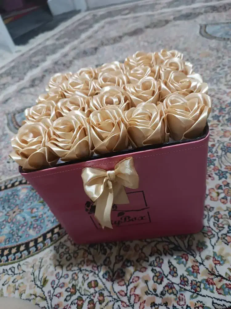 گل روبانی شاخه ای 15هزار تومان|گل مصنوعی|بروجرد, |دیوار