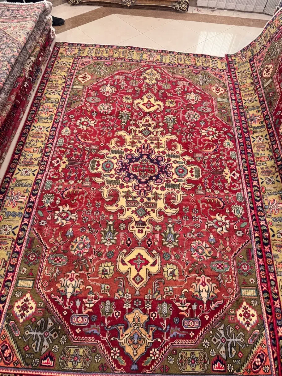 جفت ۶متری دستباف تبریز نقشه قبا (هریس) رنگ خاص|فرش|تهران, یوسف‌آباد|دیوار