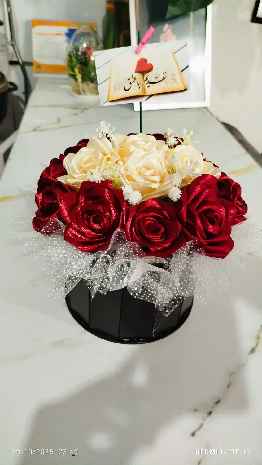 سفارش انواع باکس ودسته گل|گل مصنوعی|بیرجند, |دیوار