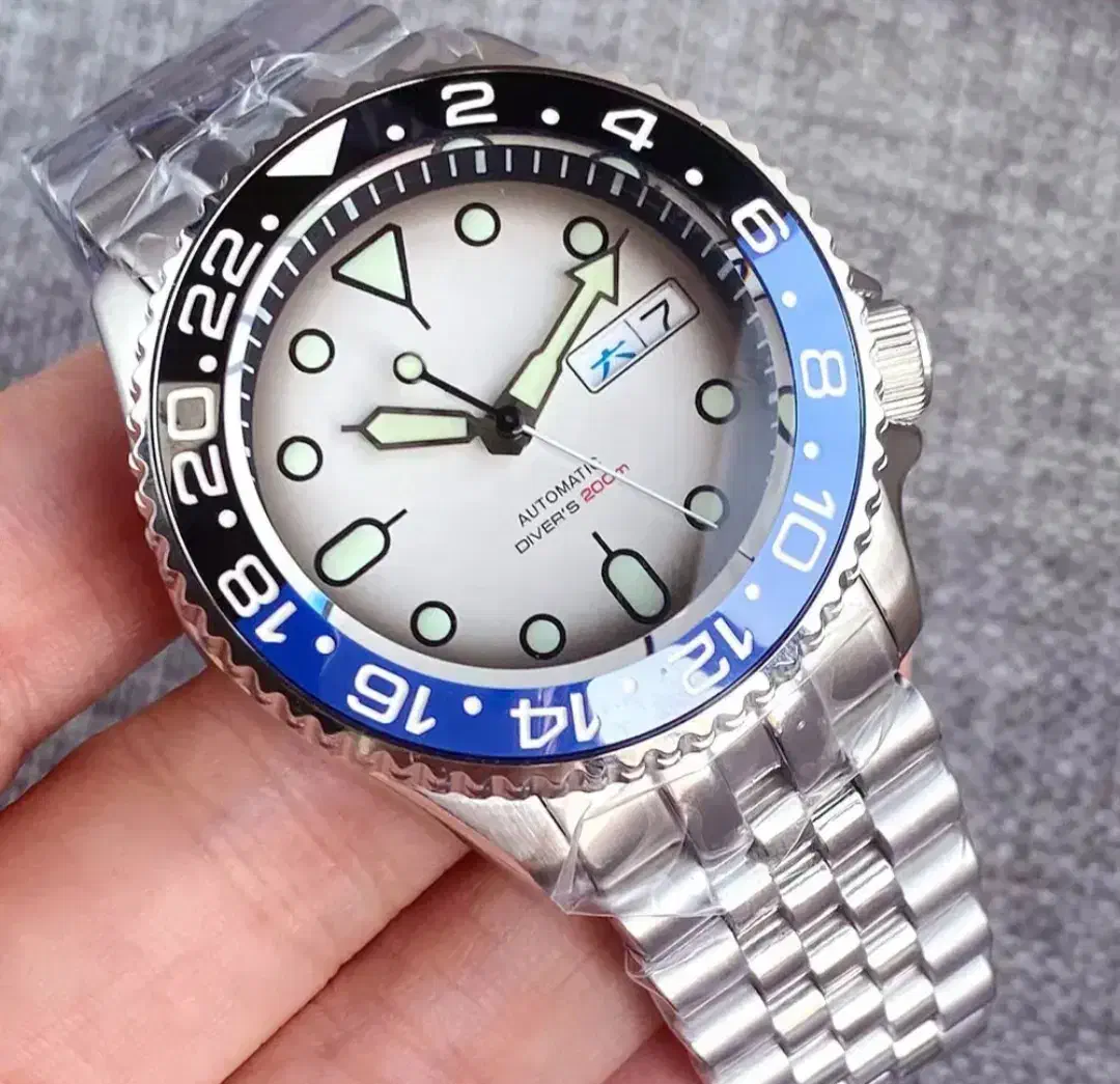 ساعت لوکس|ساعت|خسروشاه, |دیوار