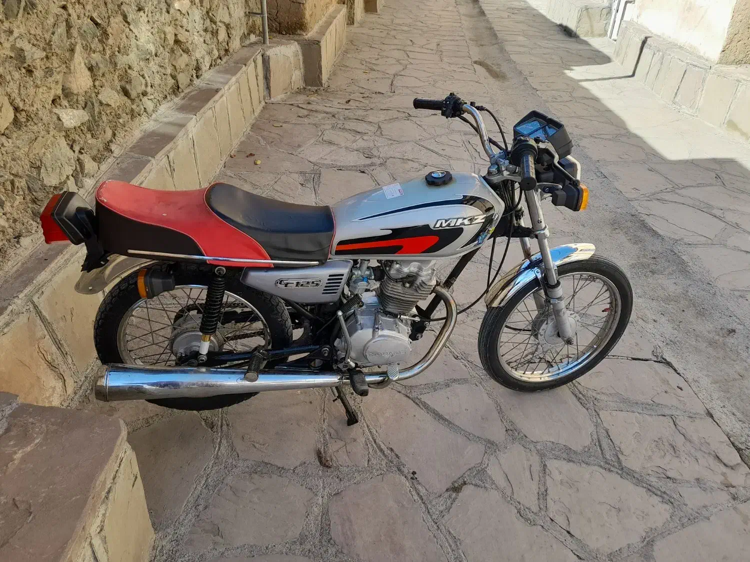 پژو۴۰۵|خودرو سواری و وانت|سنندج, |دیوار