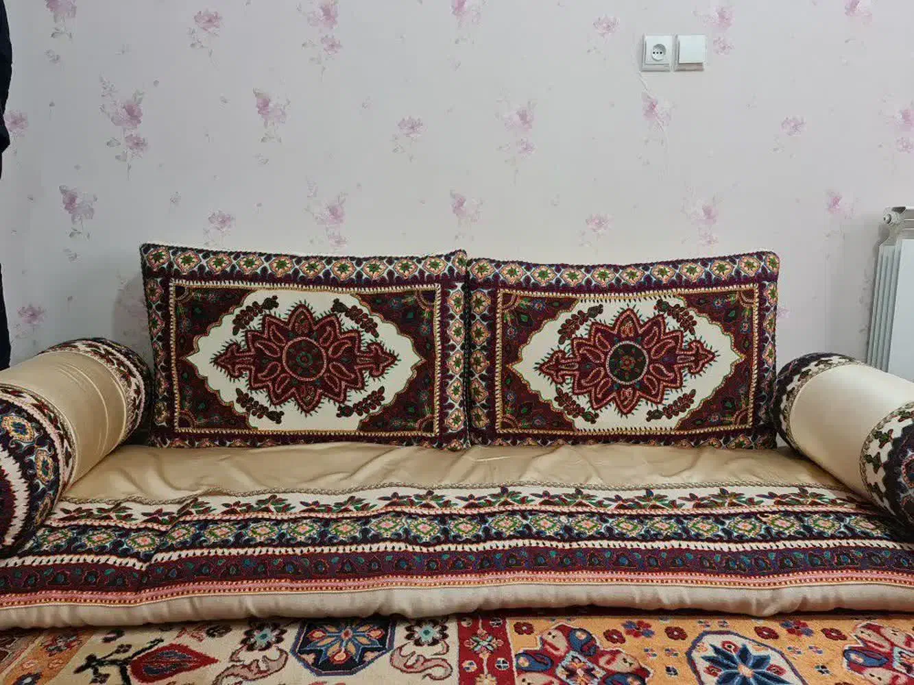 سرویس پته|پشتی|رفسنجان, |دیوار