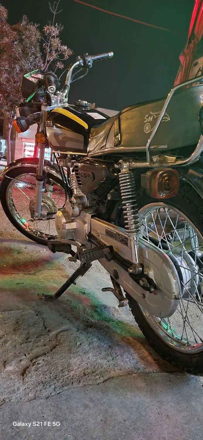 موتور هندا 125cc|موتورسیکلت|مشهد, کوشش|دیوار