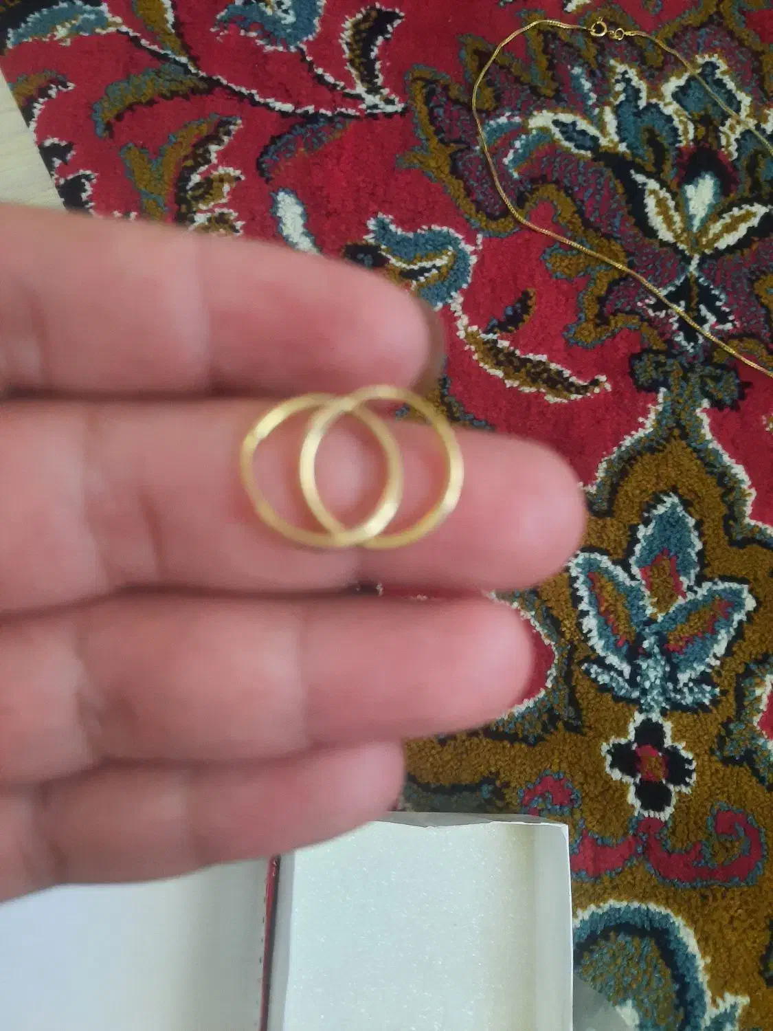 ۲۶ گرم طایی سالم|جواهرات|صحنه, |دیوار