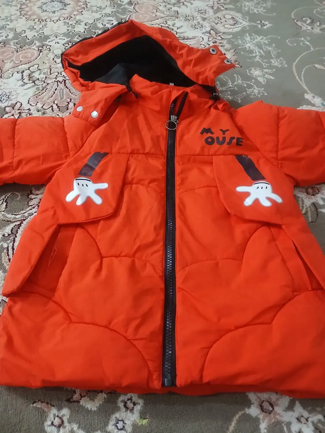 کاپشن|کفش و لباس بچه|بروجرد, |دیوار