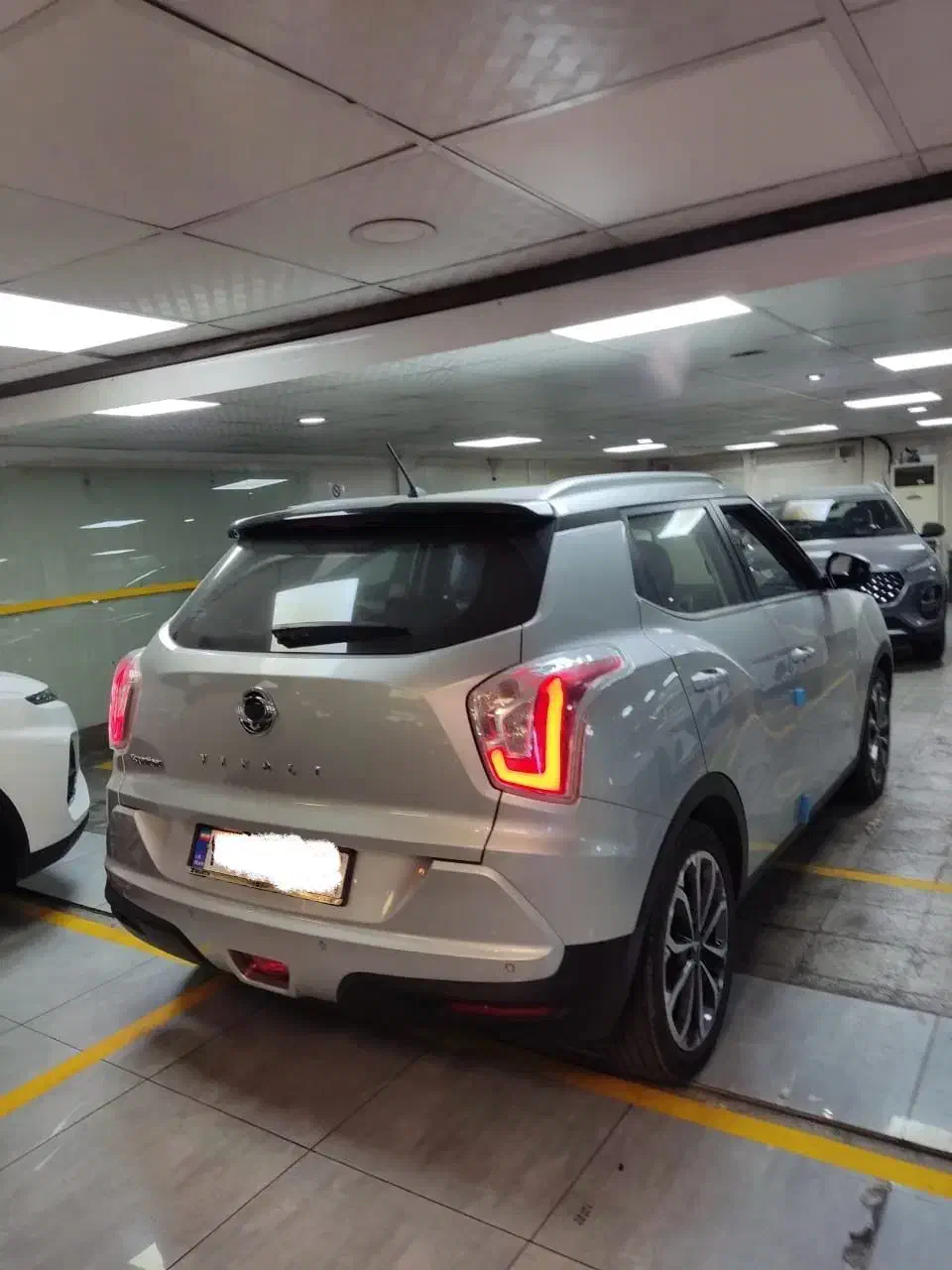 تیوولی آرمور 2018 بیرنگ|خودرو سواری و وانت|تهران, تهرانپارس غربی|دیوار