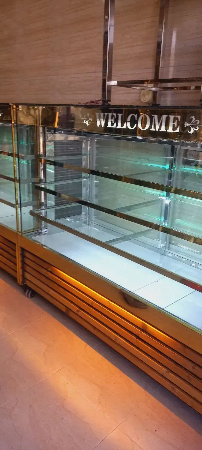 یخچال قنادی مکعبی وست شیرینی تروخشک|فروشگاه و مغازه|کرج, اصفهانیها|دیوار