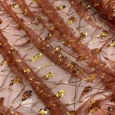 قواره سه متری|لباس|دهگلان, |دیوار