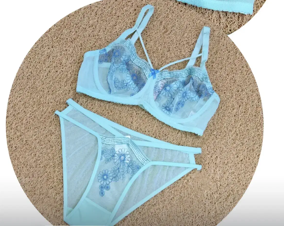 لباس زیر زنانه|لباس|شیراز, شهرک گلدشت حافظ|دیوار