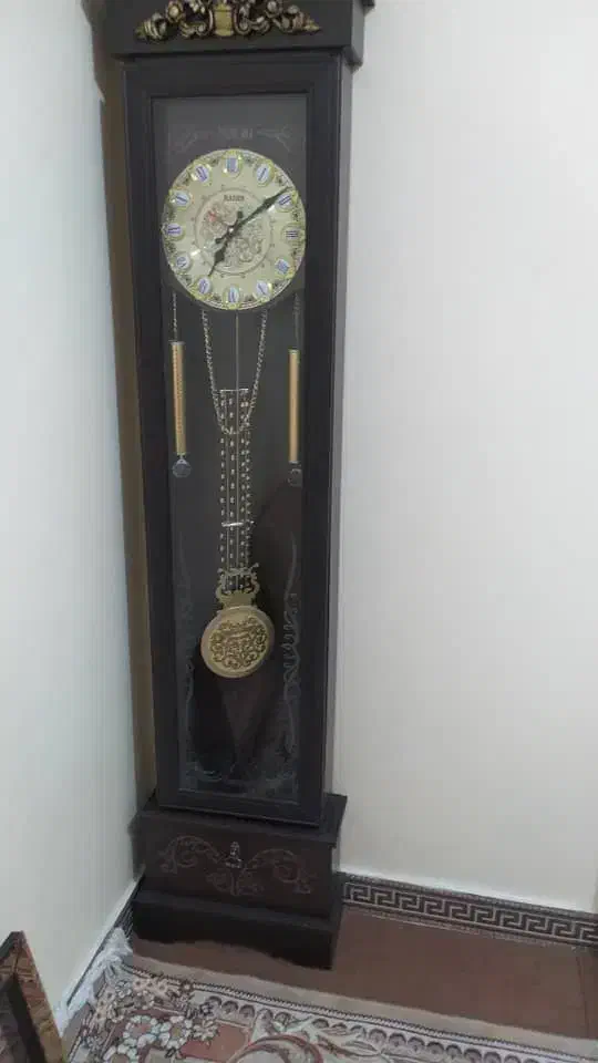 ساعت ایستاده|ساعت دیواری و تزئینی|اصفهان, دانشگاه اصفهان|دیوار