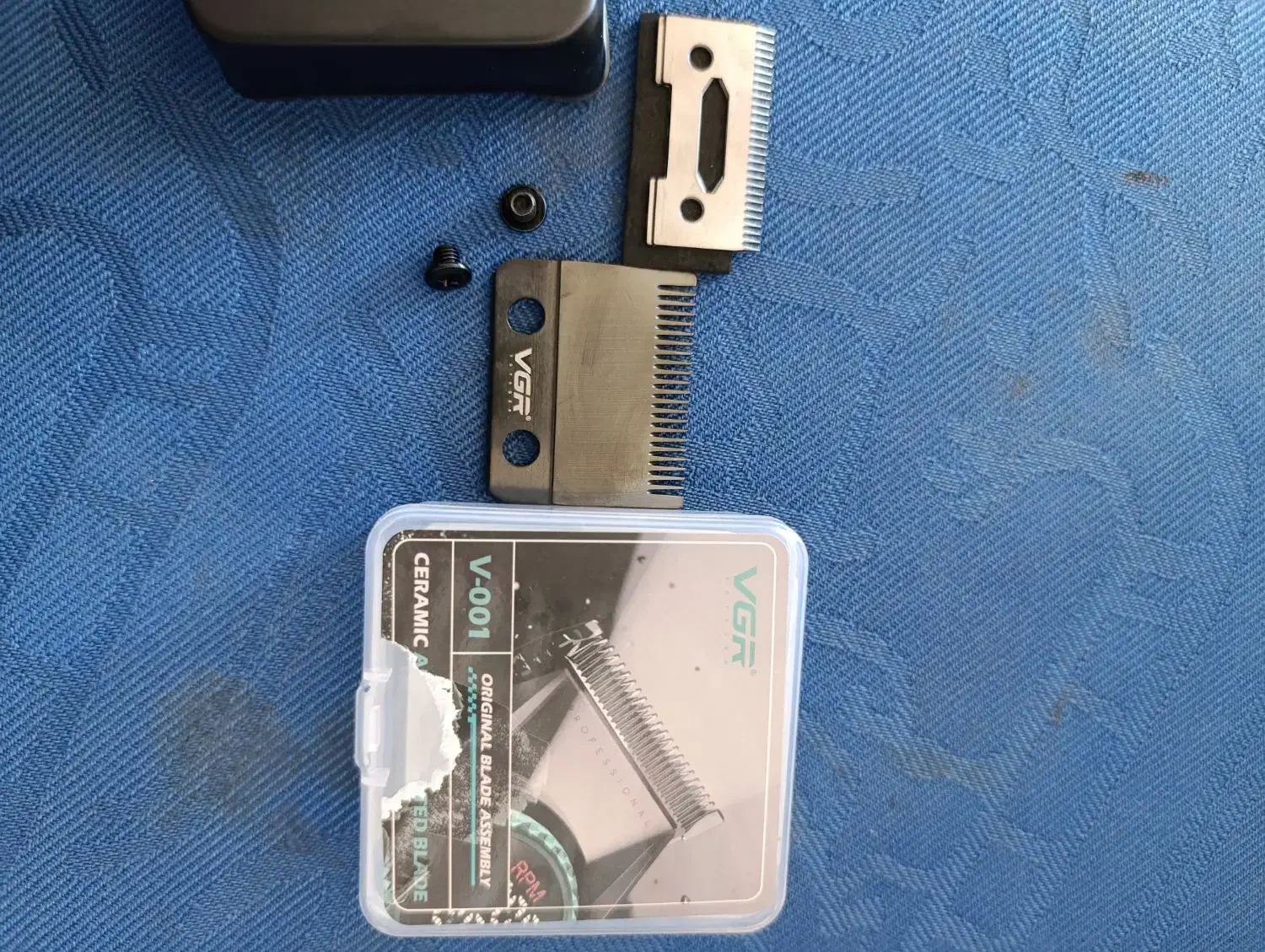 تیغ زیر و رو ماشین اصلاح وی جی ار ۰۰۱|آرایشی، بهداشتی، درمانی|میانه, |دیوار