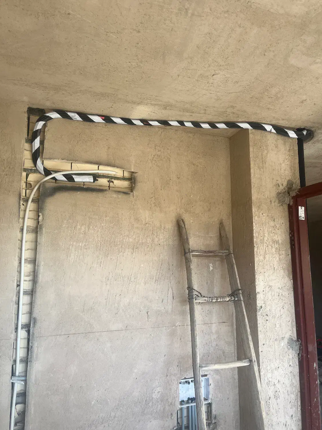 لوله کشی کولر گازی مسی نصب اسپیلیت و داکت اسپیلیت|خدمات پیشه و مهارت|اصفهان, باغ زیار|دیوار