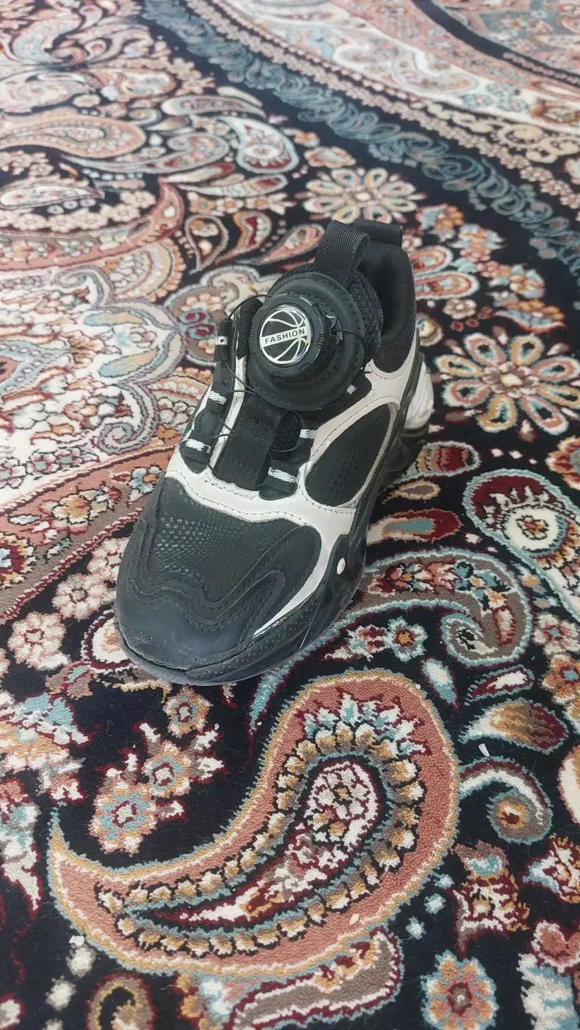 کفش ورزشی بچگانه|کفش و لباس بچه|زاهدان, |دیوار