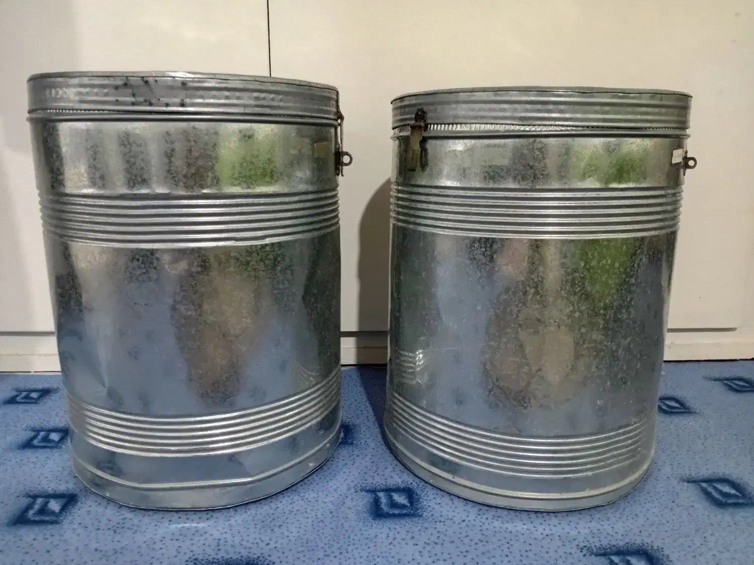 دبه حلبی بزرگ برنج|ظروف نگهدارنده، پلاستیکی، یک‌بارمصرف|املش, |دیوار