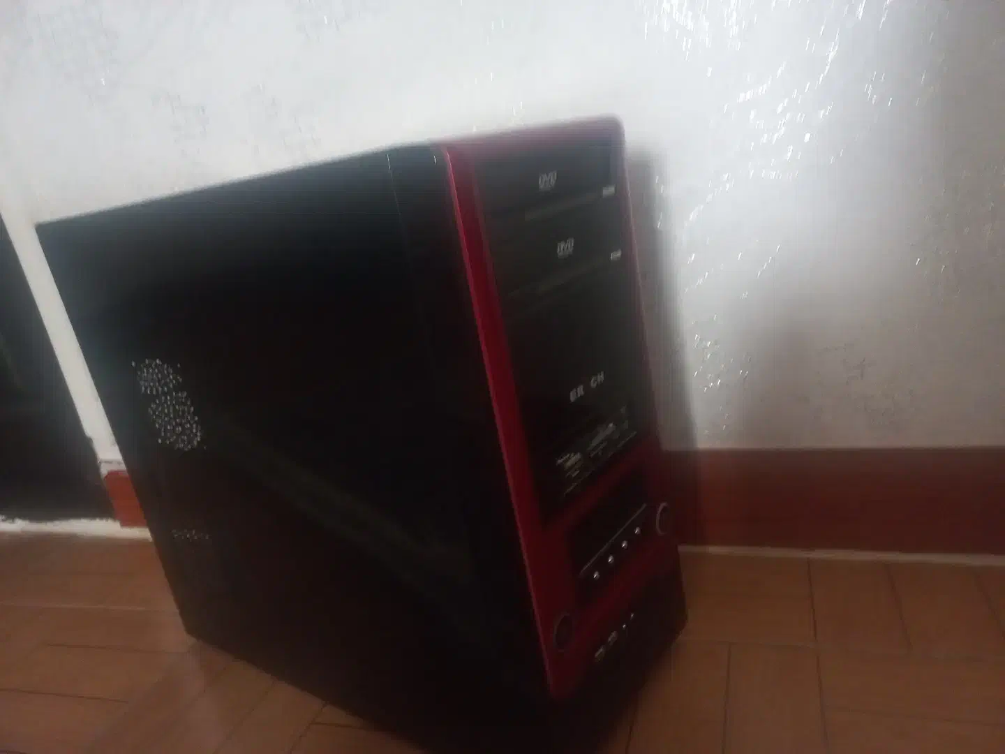 کیس پایین رده|رایانه رومیزی|ارومیه, |دیوار