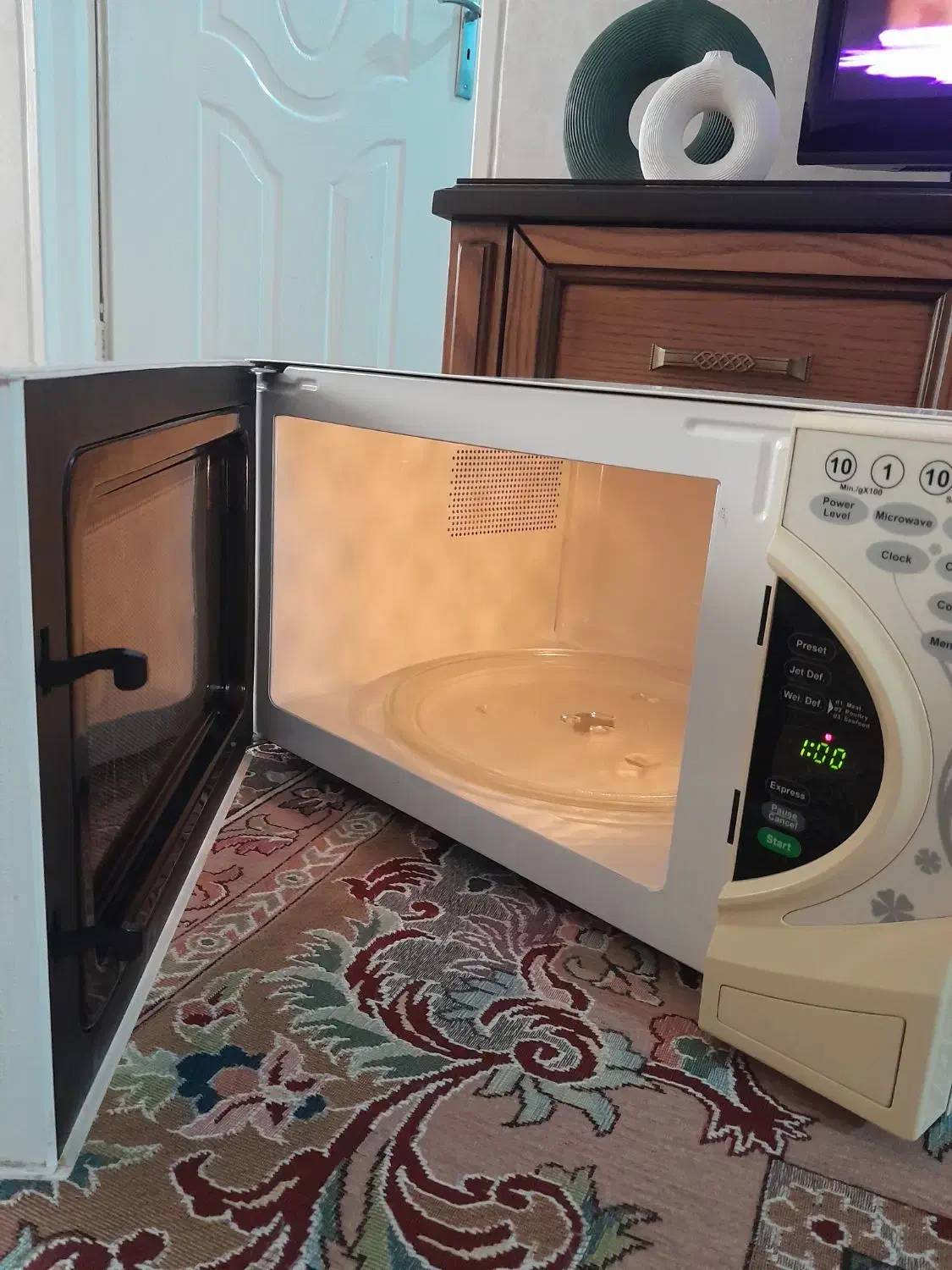 ماکروفر در حد نو لمسی|اجاق گاز و لوازم برقی پختوپز|محمدشهر, محمدشهر|دیوار