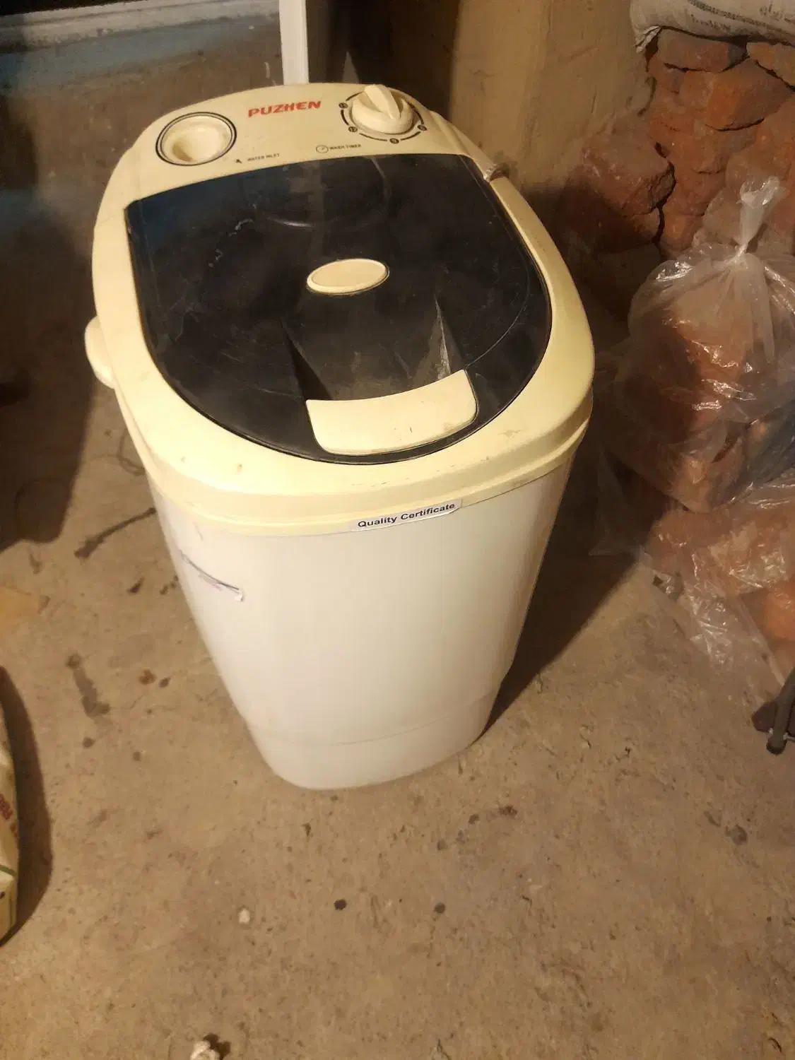 کهنه شور و کتونی شور|ماشین لباسشویی و خشک‌کن لباس|مریوان, |دیوار