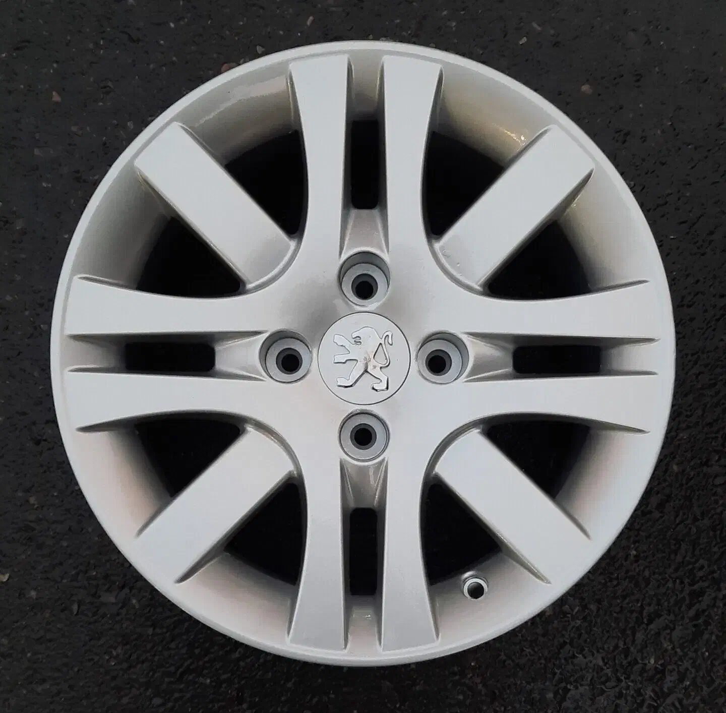 رینگ صلیبی ۱۵ در حد اک|قطعات یدکی و لوازم جانبی|مسجد سلیمان, |دیوار