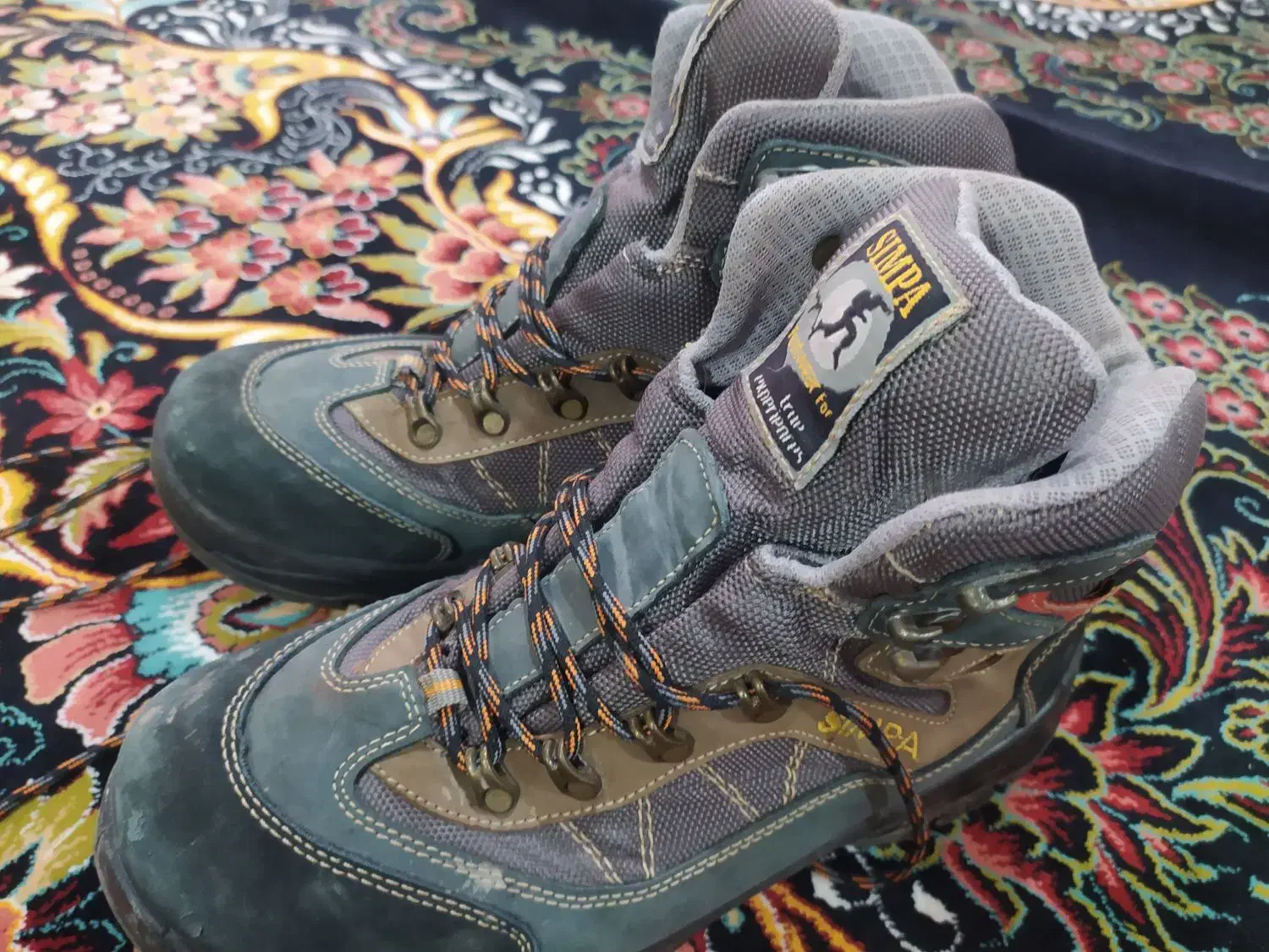 کفش کوهنوردی کاملا نو|کوهنوردی و کمپینگ|اندیمشک, |دیوار