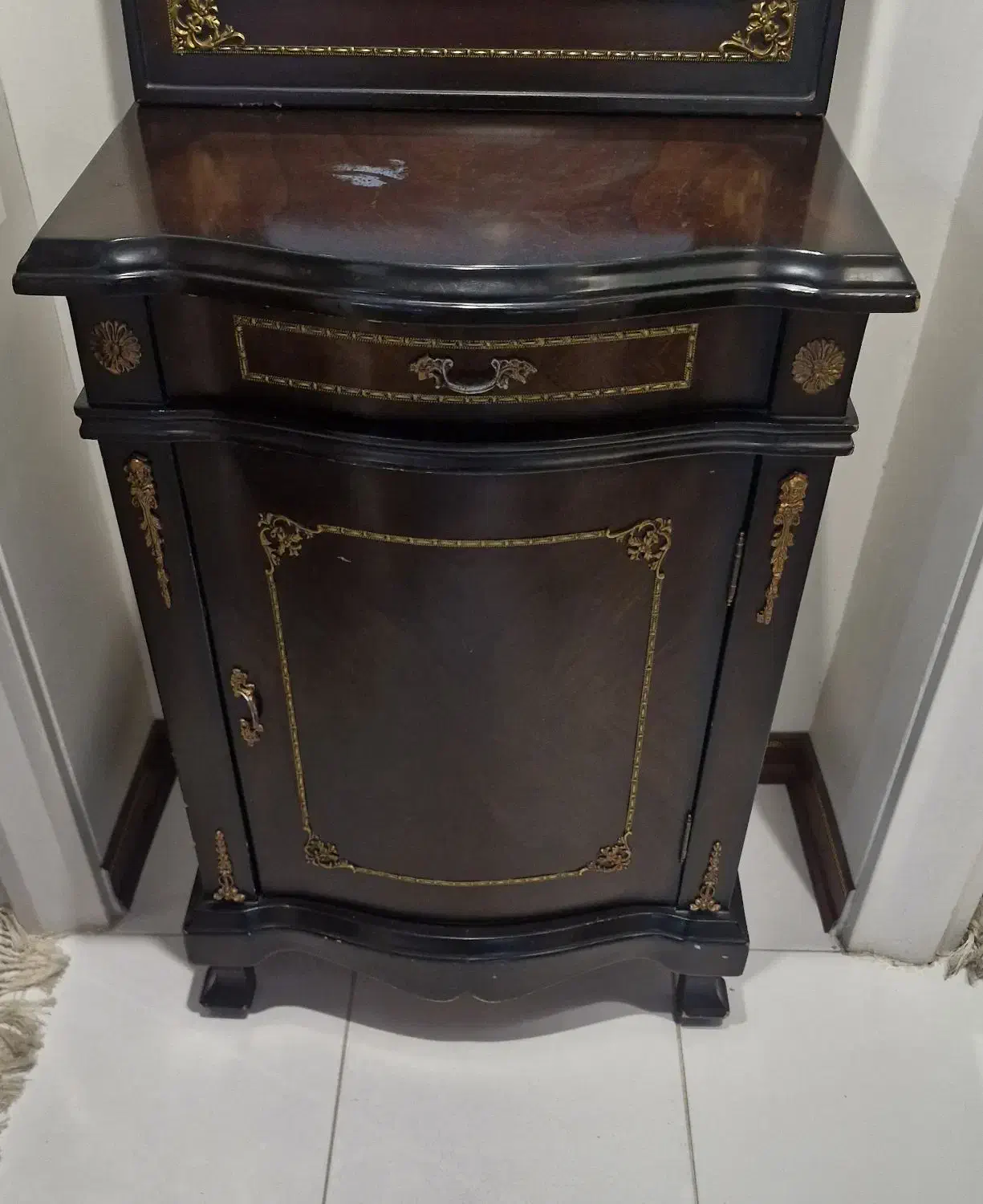 آینه و کنسول چوبی کارکرده|بوفه، ویترین، کنسول|تهران, ائمه اطهار|دیوار