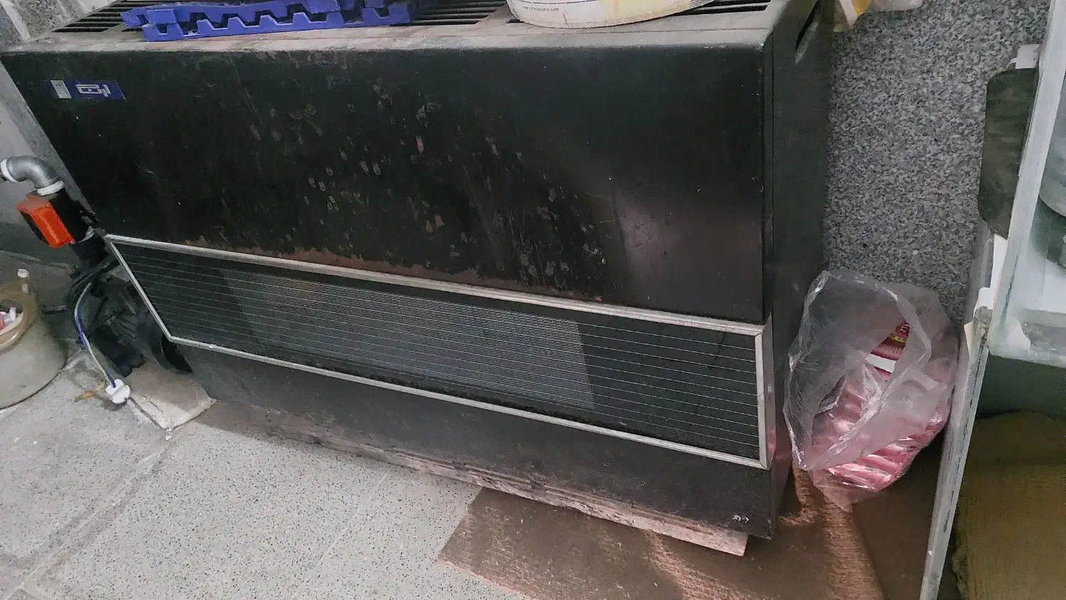 بخاری ترموستات دار ارج|بخاری، هیتر، شومینه|نیشابور, بزرگمهر|دیوار