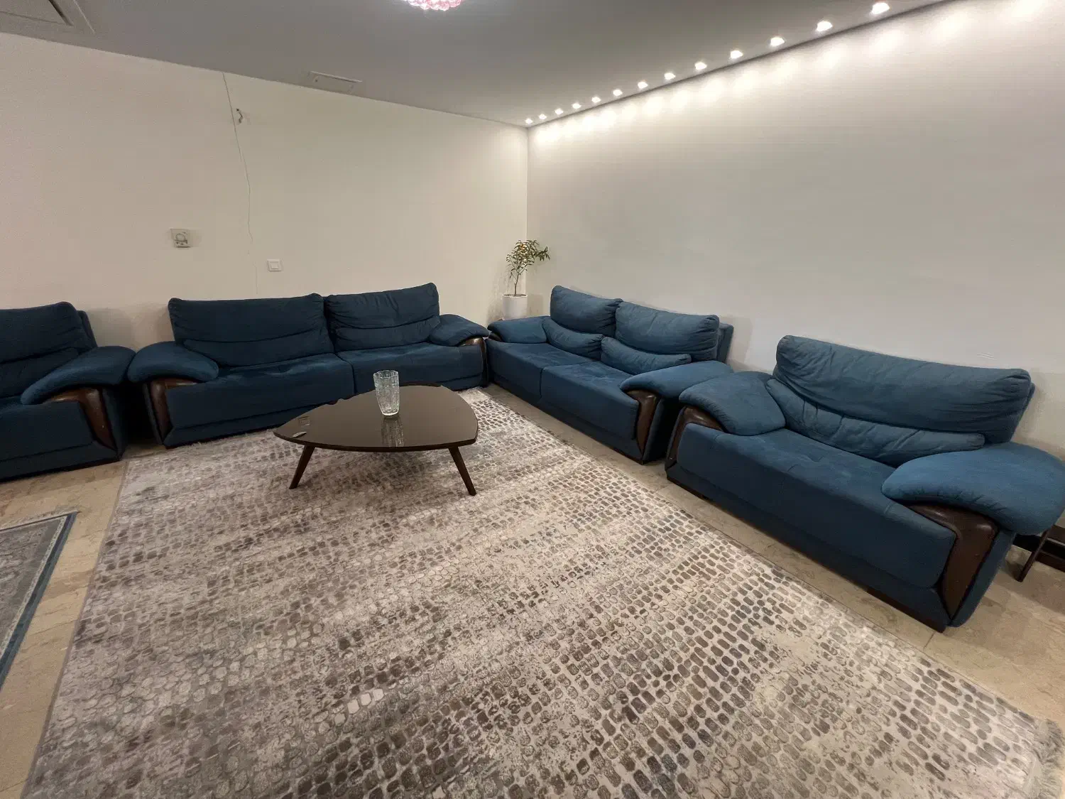 مبل راحتی|مبلمان خانگی و میز عسلی|تهران, شهرک چیتگر|دیوار