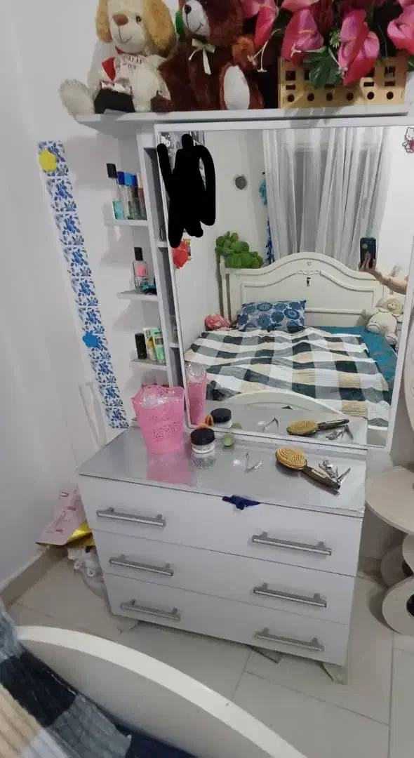 فروش میز ارایش و تخت|تخت و سرویس خواب|رشت, پیرکلاچای|دیوار