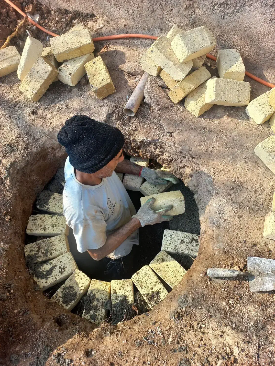 حفره چاه|خدمات پیشه و مهارت|الشتر, |دیوار