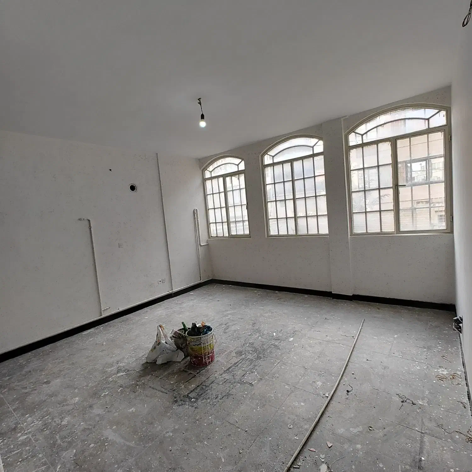 آپارتمان یک‌خواب ۵۵متری طبقه اول بازسازی شده