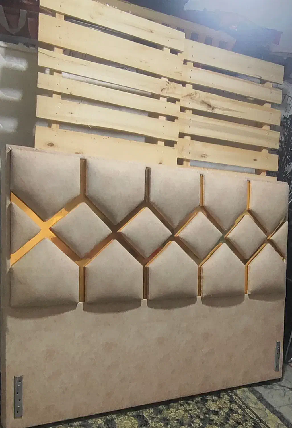 سرویس تخت خواب|تخت و سرویس خواب|شوط, |دیوار