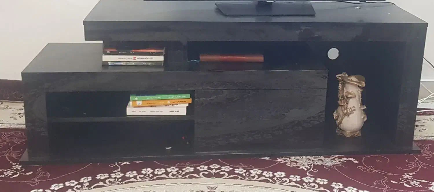 میز تلویزیون|میز تلویزیون|سبزوار, قصبه اب یمین|دیوار