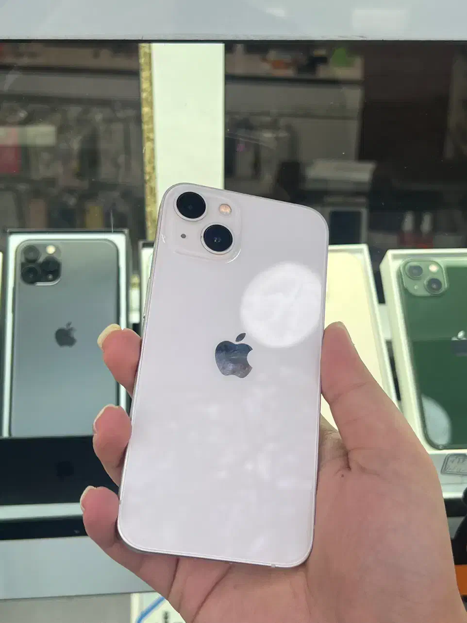 iphone 13 با حافظه ۱۲۸ گیگ|موبایل|رشت, باهنر|دیوار