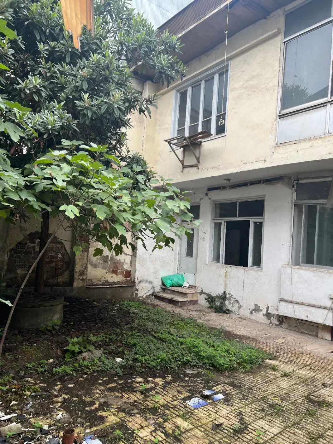 ویلایی مطهری بازسازی میخواد برای کار ۱۹۰متر|اجارهٔ خانه و ویلا|رشت, بازار|دیوار