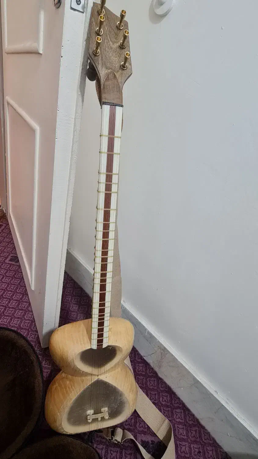 تار سه مهر ویژه هاشمیان|سازهای سنتی|کاشان, باهنر|دیوار