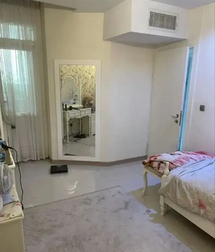 90متر/2خواب/سالن پرده خور رو به آفتاب