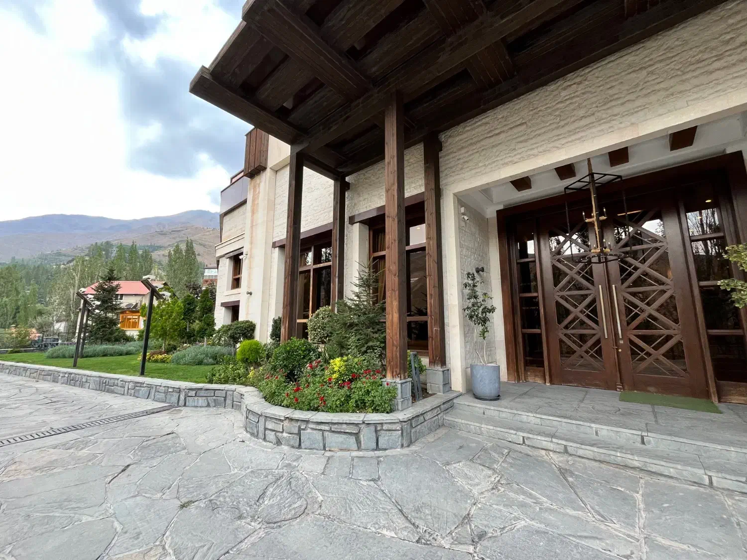 آپارتمان 180 متری دربندسر / Oushan villa|اجارهٔ آپارتمان|شمشک, |دیوار