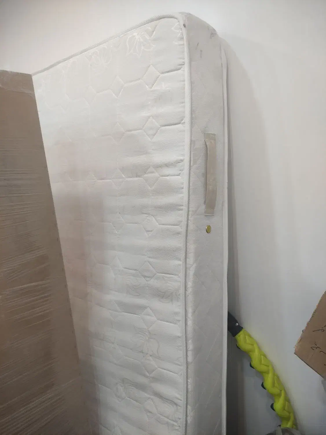 خوش خواب ۲۰ سانت|تشک تختخواب|لنجان, |دیوار