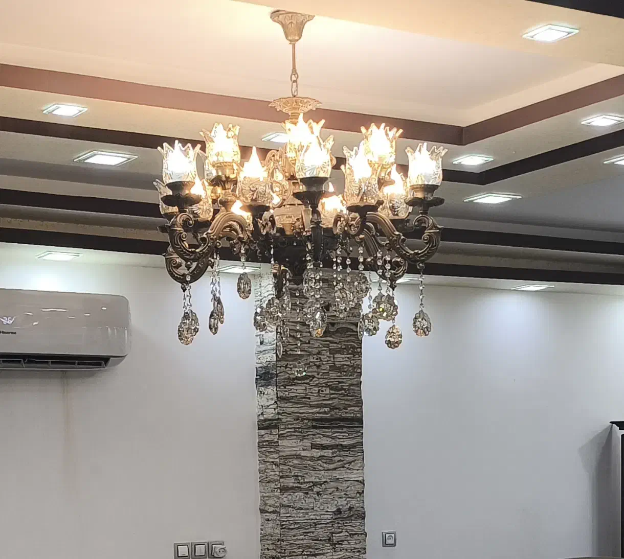 لوستر برنجی|لوستر و چراغ آویز|لنجان, |دیوار