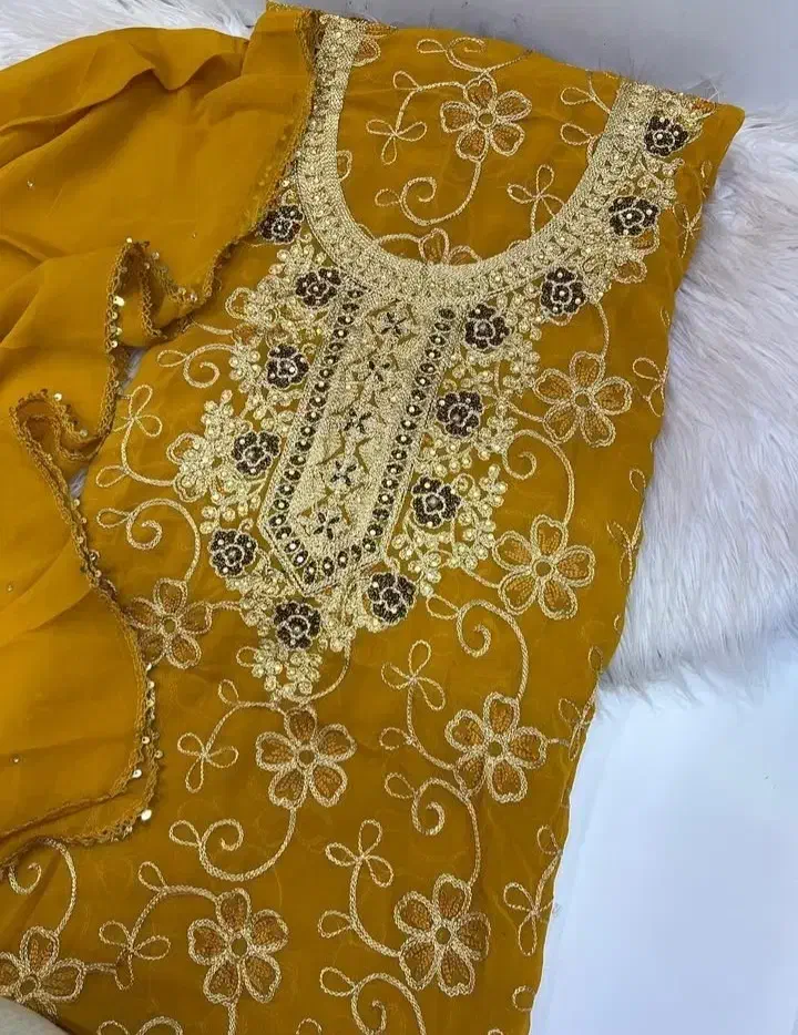 پارچه های وارداتی همراه با شال ومانتو عبایی|لباس|بندر ماهشهر, |دیوار