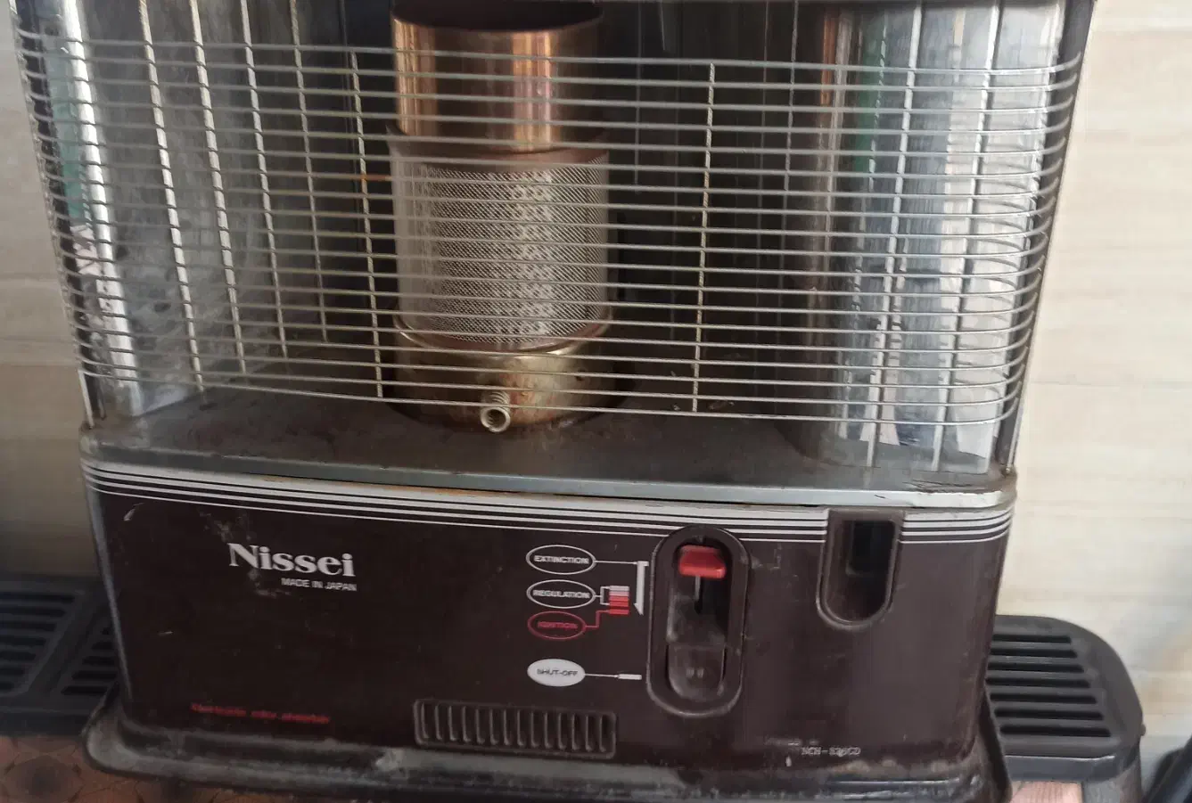 بخاری نفتی اصل ژاپن|بخاری، هیتر، شومینه|بروجن, |دیوار