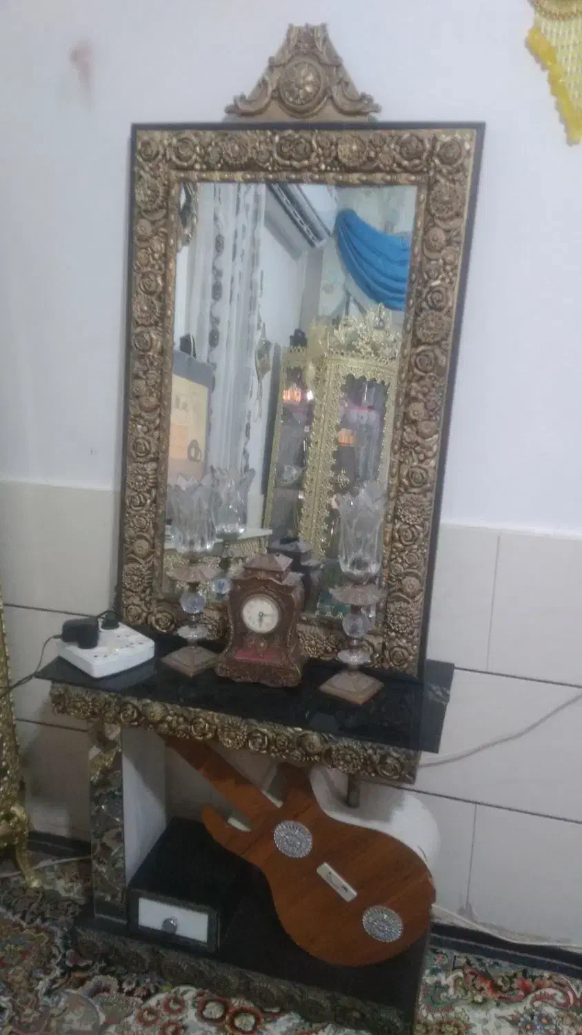 اینه|آینه|بم, |دیوار